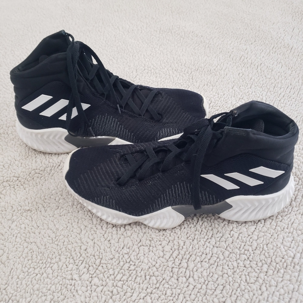 ADIDAS Mens Pro Bounce Basketball Sneaker | 9.5